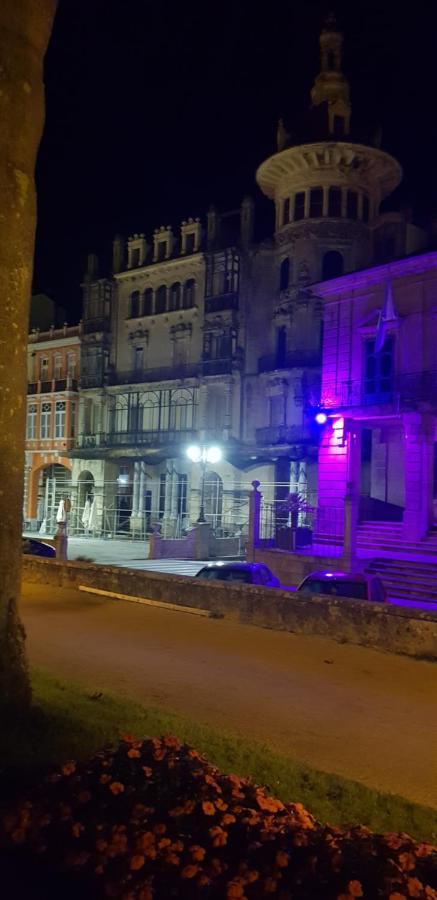 Apartamentos Halcon Ribadeo Luaran gambar
